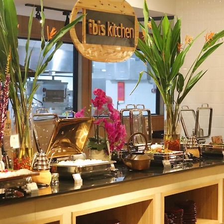 Ibis Pontianak City Center Екстер'єр фото