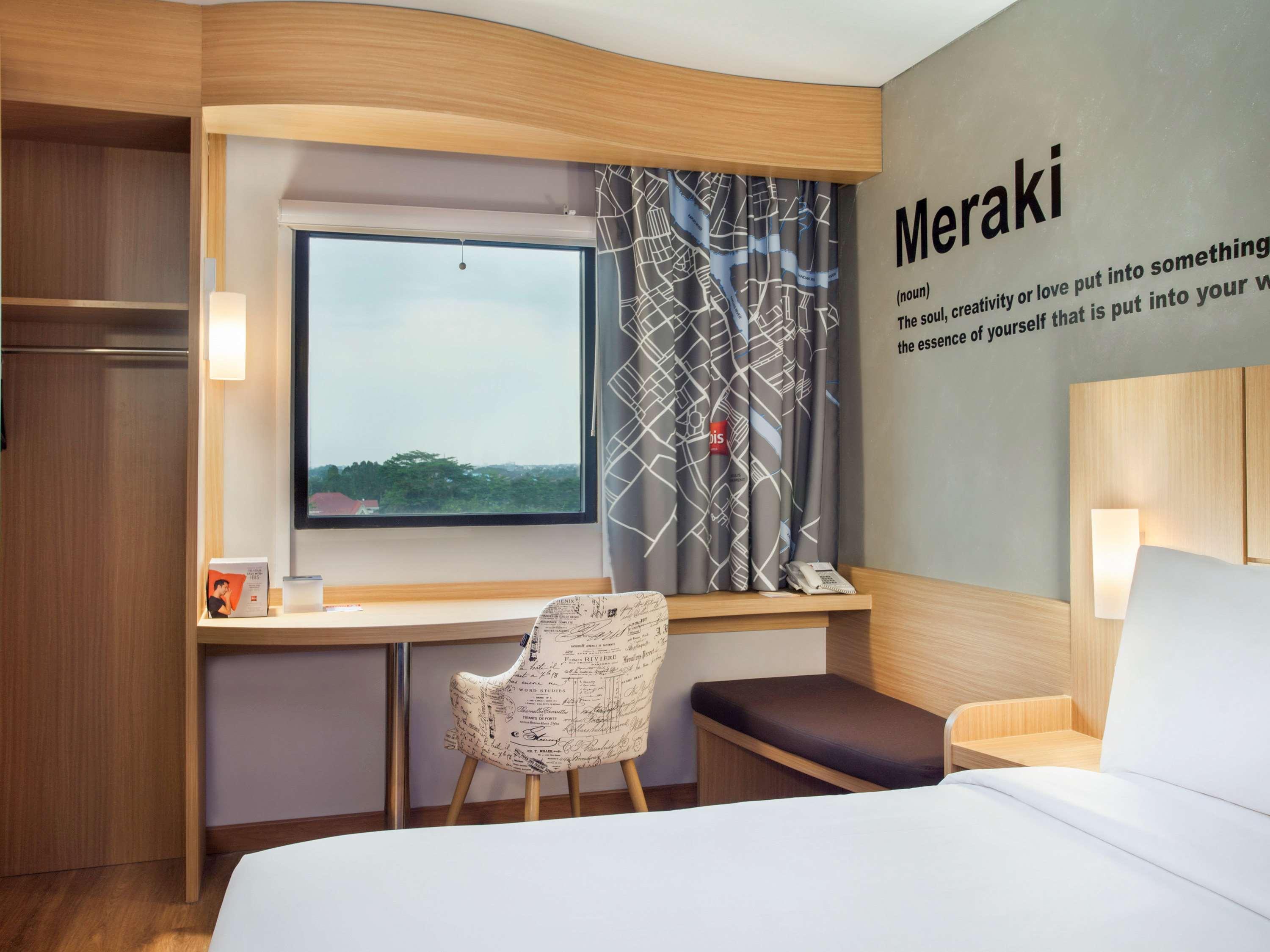 Ibis Pontianak City Center Екстер'єр фото