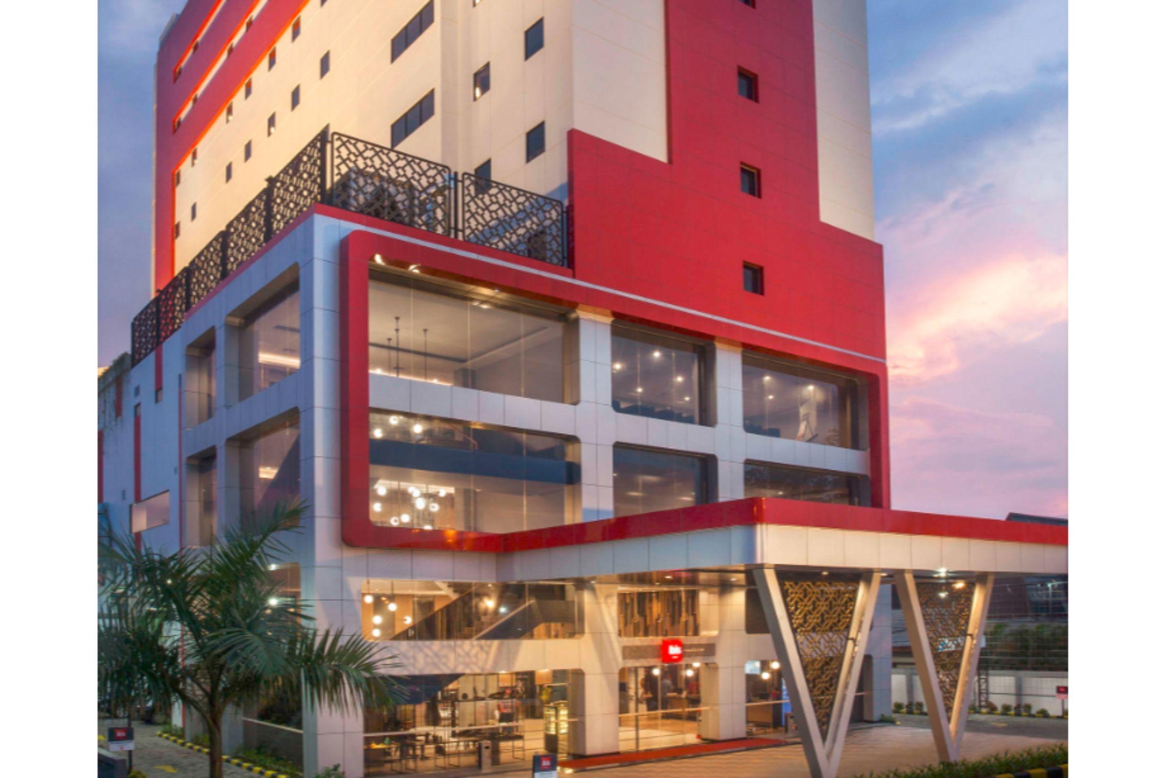 Ibis Pontianak City Center Екстер'єр фото