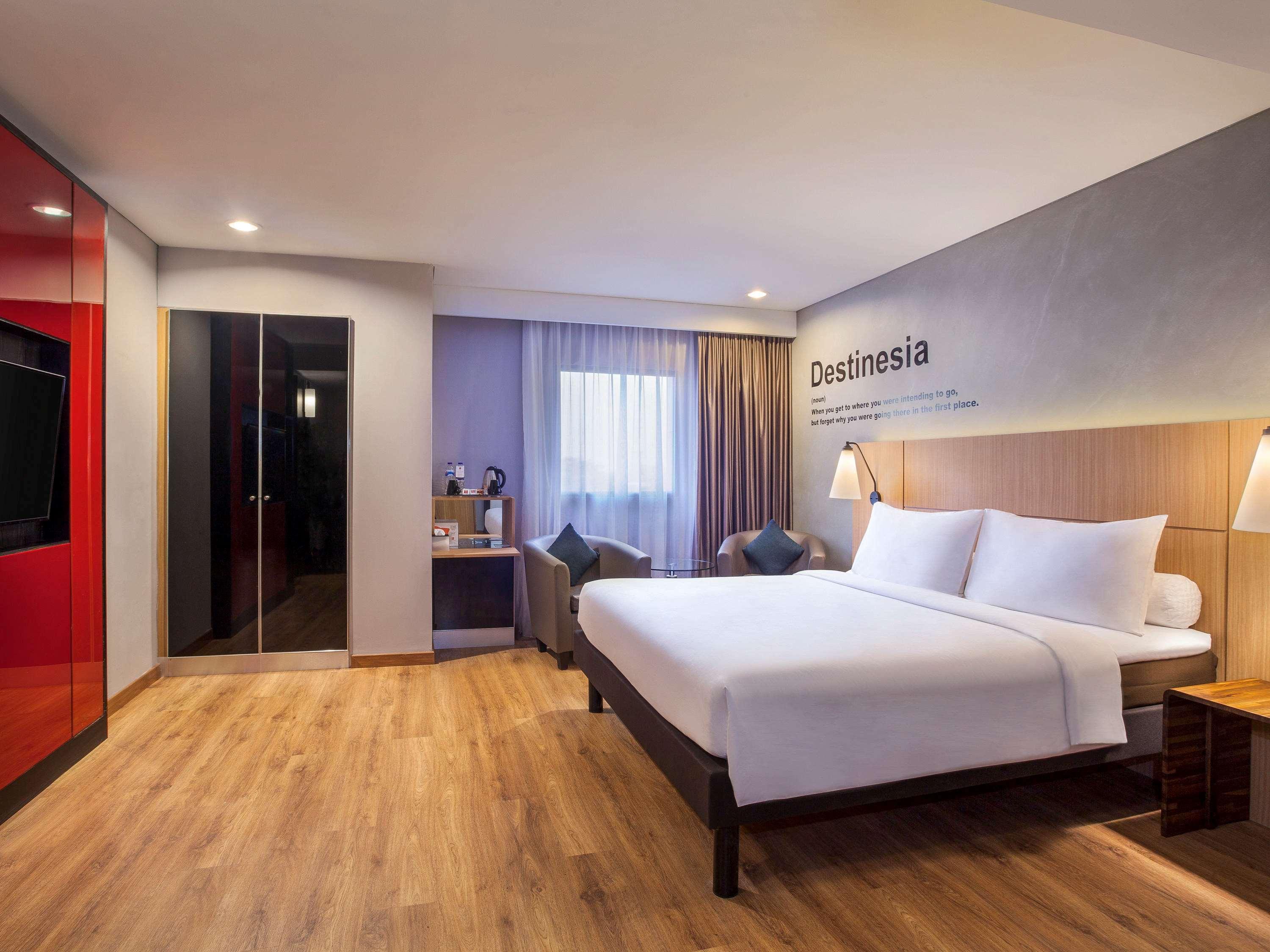 Ibis Pontianak City Center Екстер'єр фото