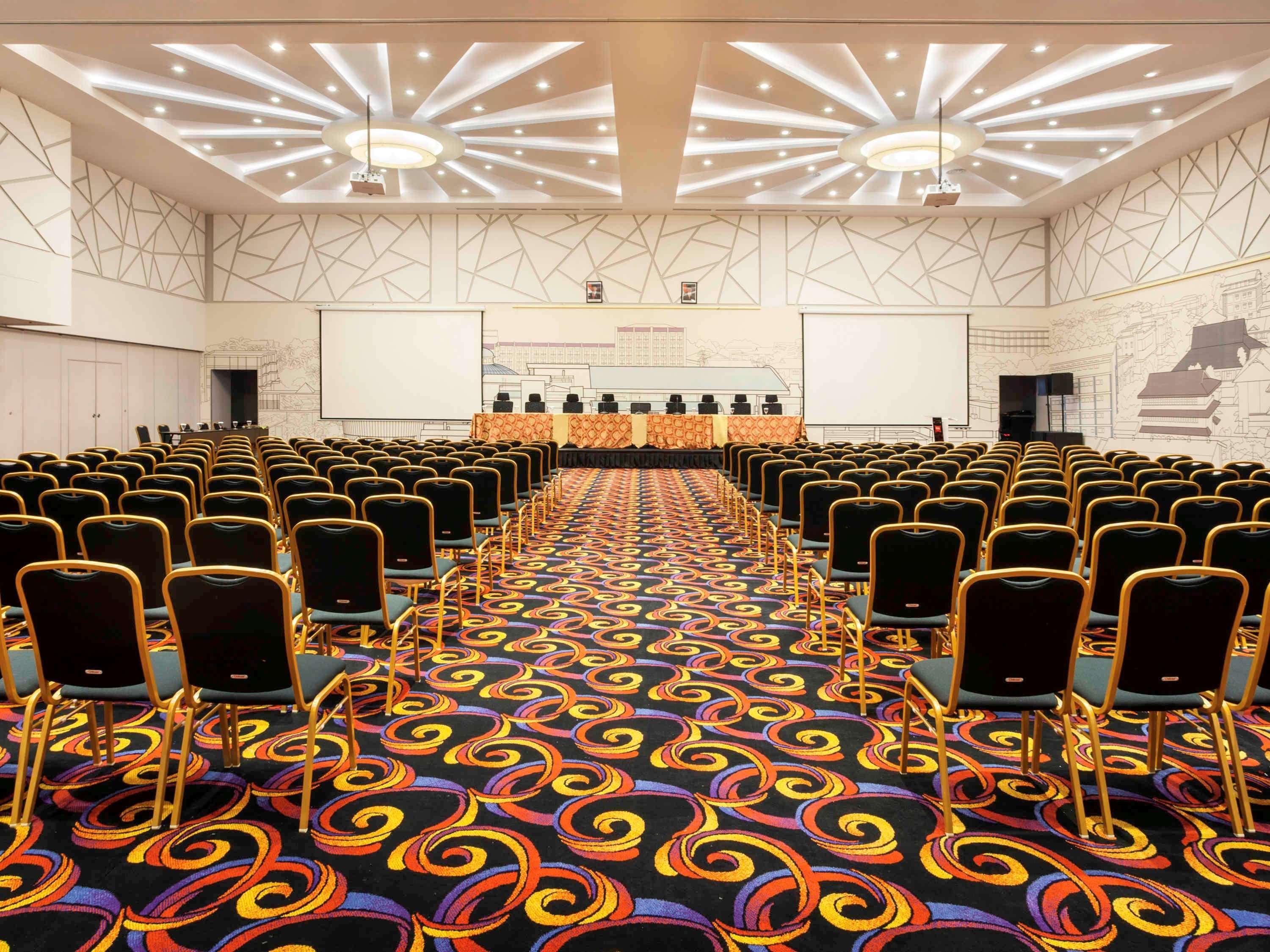 Ibis Pontianak City Center Екстер'єр фото