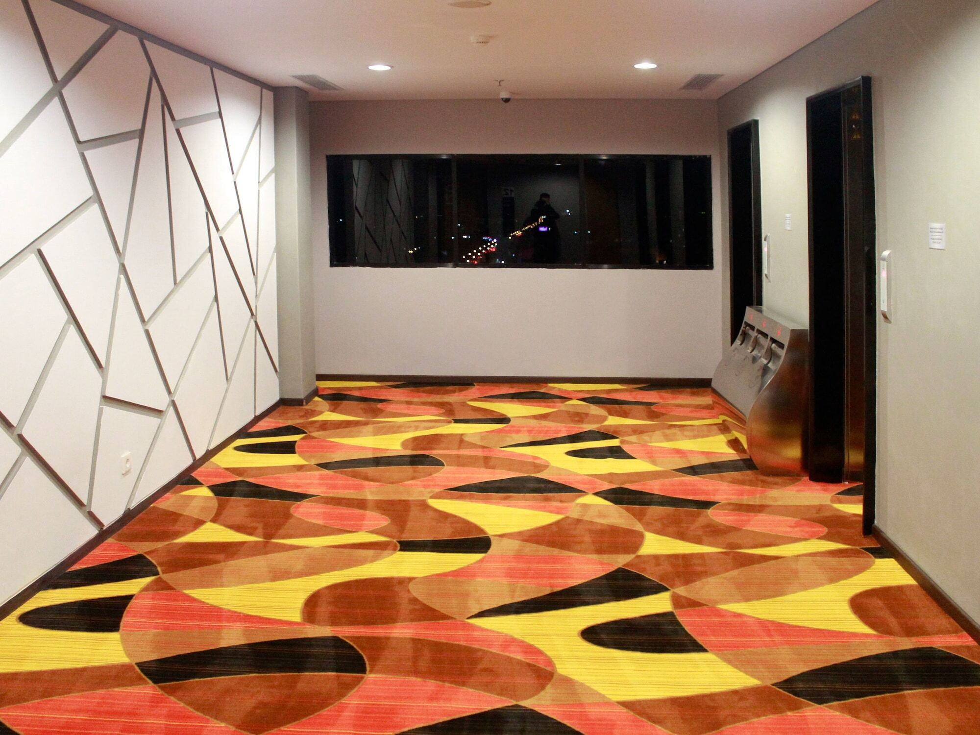 Ibis Pontianak City Center Екстер'єр фото